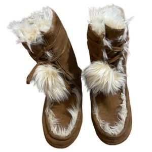 JESSICA SIMPSON || Slippers | Warm Faux Fur Indoor Boot Slippers || size M (7-8)